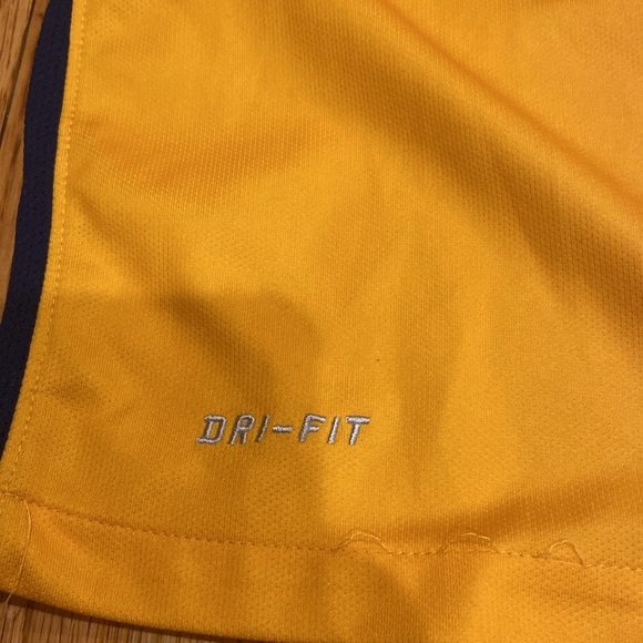 Nike men’s soccer jersey - Picture 10 of 10